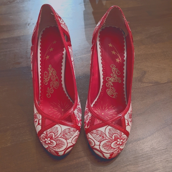 naughty monkey Shoes - Naughty Monkey Floral Heel Size 7